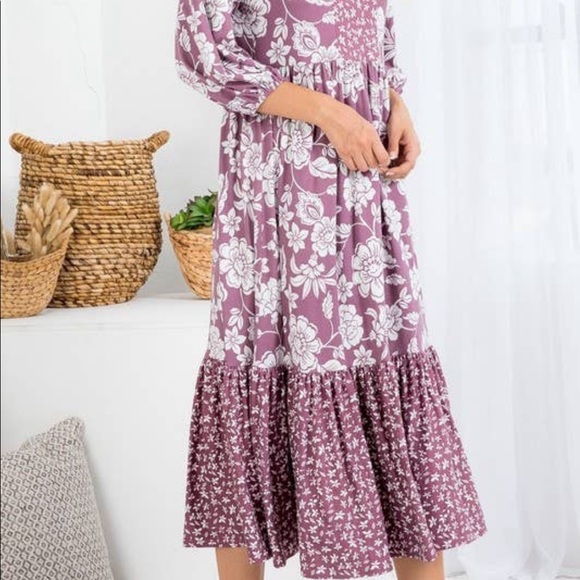 New Boutique Bohemian Dress - Picture 2 of 5